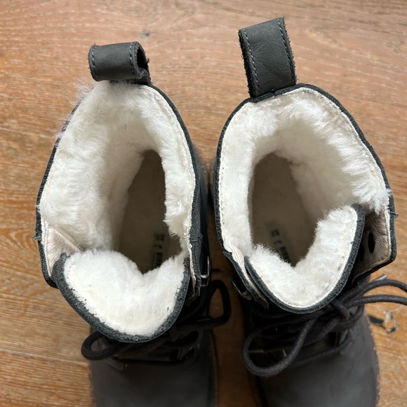 Birkenstock Bryson Shearling Graphite Ankle Boots - Picture 5 of 13